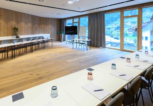Klapptisch für Seminarraum