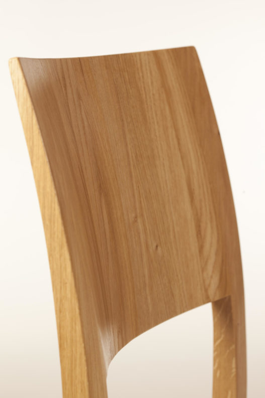 Trewit Freischwinger Hugo in Esche Detail Lehne
