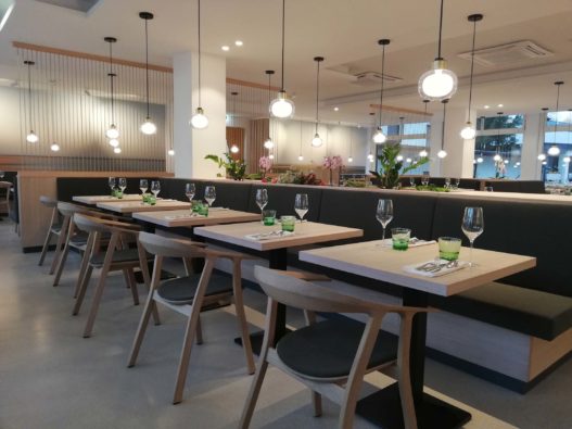 Kurhaus Marienkron Gastrotische und Stühle