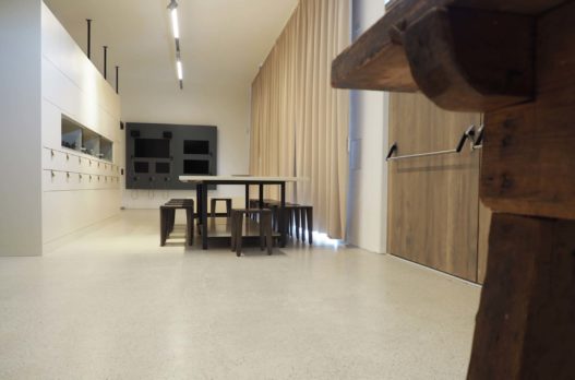 Vorchdorf Museum Tisch und Hocker von Trewit
