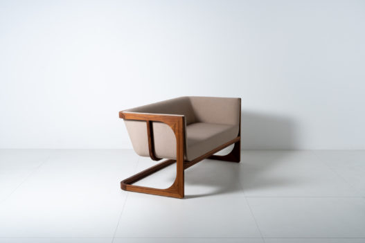 Trewit Sofa Crafted Freischwinger Joka Nuss